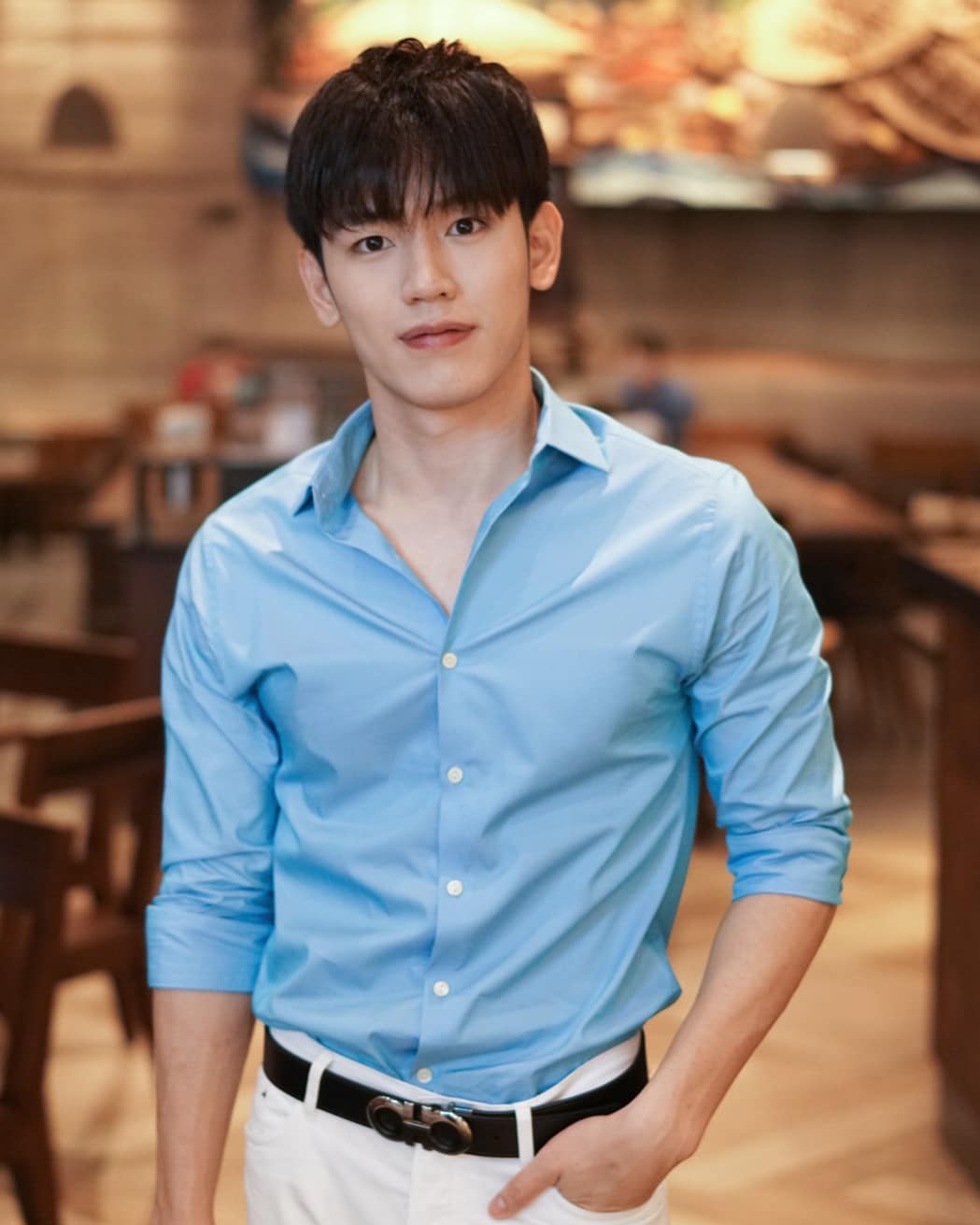 เสื้อผ้าสีฟ้า