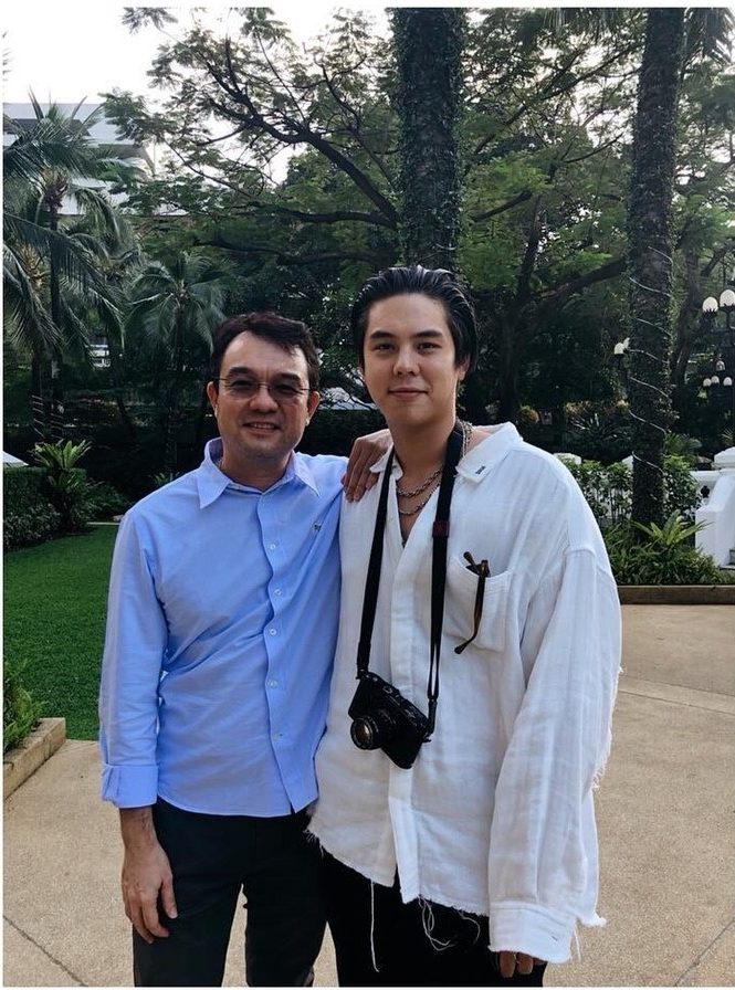 เสื้อเชิ้ตขาว