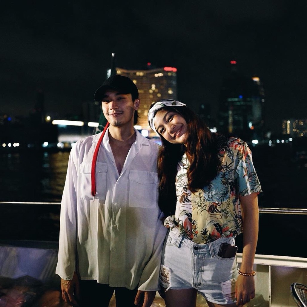 เสื้อเชิ้ตขาว