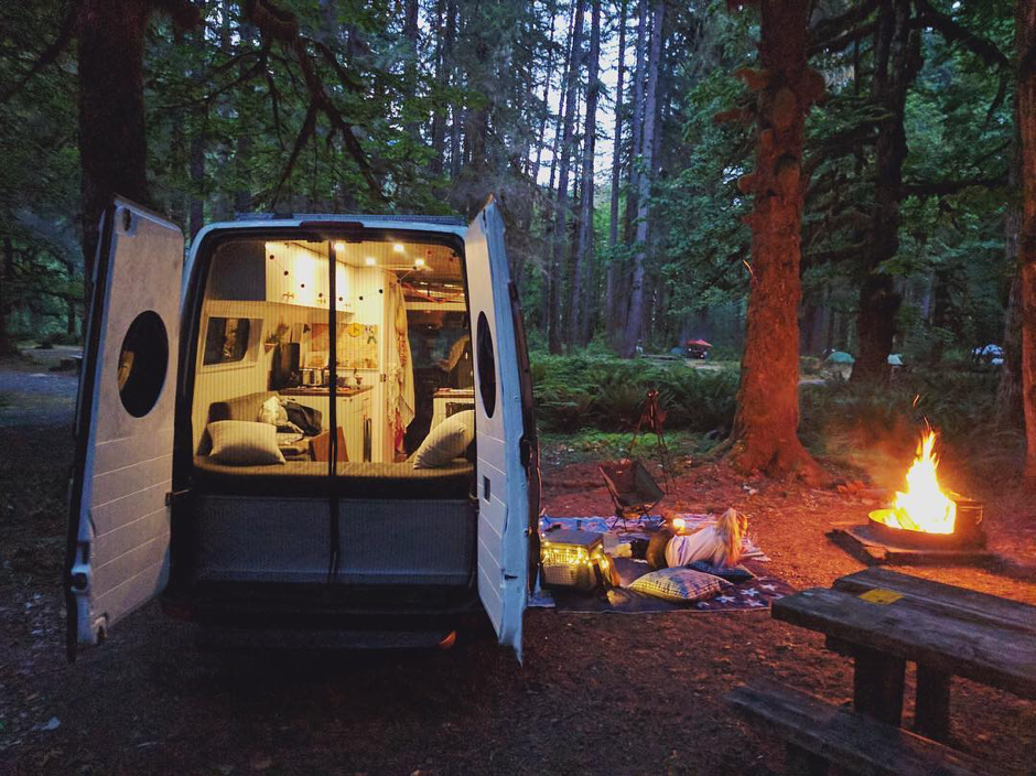 แนะนำ 5 ประเภทแคมป์ปิ้งคาร์ (Camping Car) สำหรับขับรถผจญภัยตั้งแคมป์ สไตล์หนุ่มเอาท์ดอร์