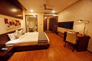 Photos by Grand Xenia