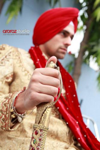 Photos by Aroraz Studio...The Wedding Photographers