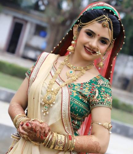 Photos by Aanalsavaliya - Orange the salon