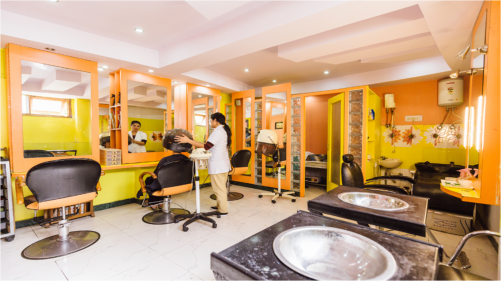 Photos by Hotel Willow Banks 