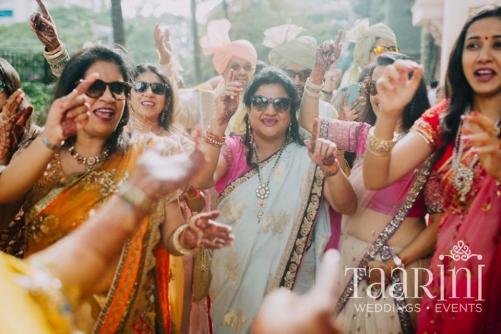 Photos by Taarini Weddings