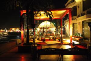 Photos by DK Wedding Studio