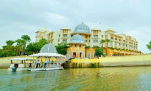 Photos by DK Wedding Studio