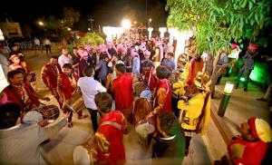 Photos by DK Wedding Studio