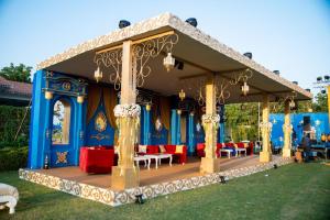 Photos by theme weavers design