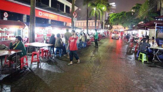 Wisatawan-Kuliner-di-Jakarta-yang-Maknyooss-Part-1-photo1-37-GDS-Channel.jpg
