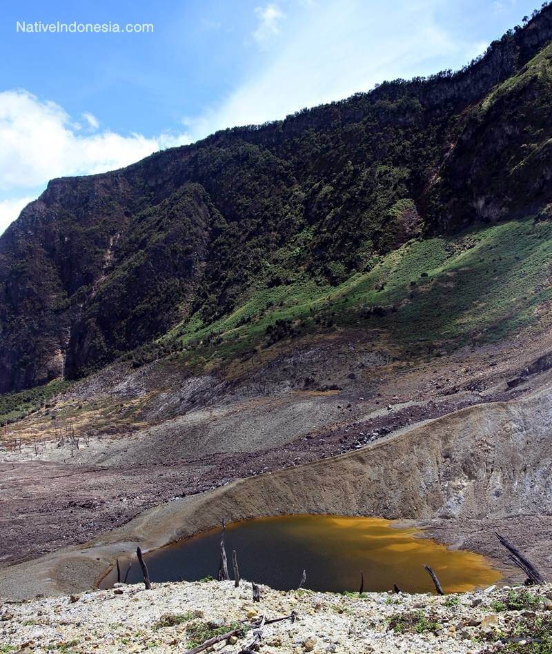 gunung papandayan - bekas letusan. Sumber: NativeIndonesia