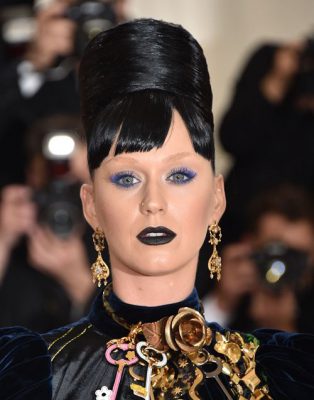 NEW YORK, NY - MAY 02: Katy Perry attends the 'Manus x Machina: Fashion In An Age Of Technology' Costume Institute Gala at Metropolitan Museum of Art on May 2, 2016 in New York City. (Photo by John Shearer/Getty Images)