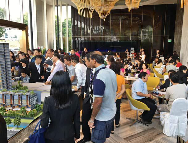 A total of 4,000 people visited the Stars of Kovan showflat at the VIP preview on May 7 and 8