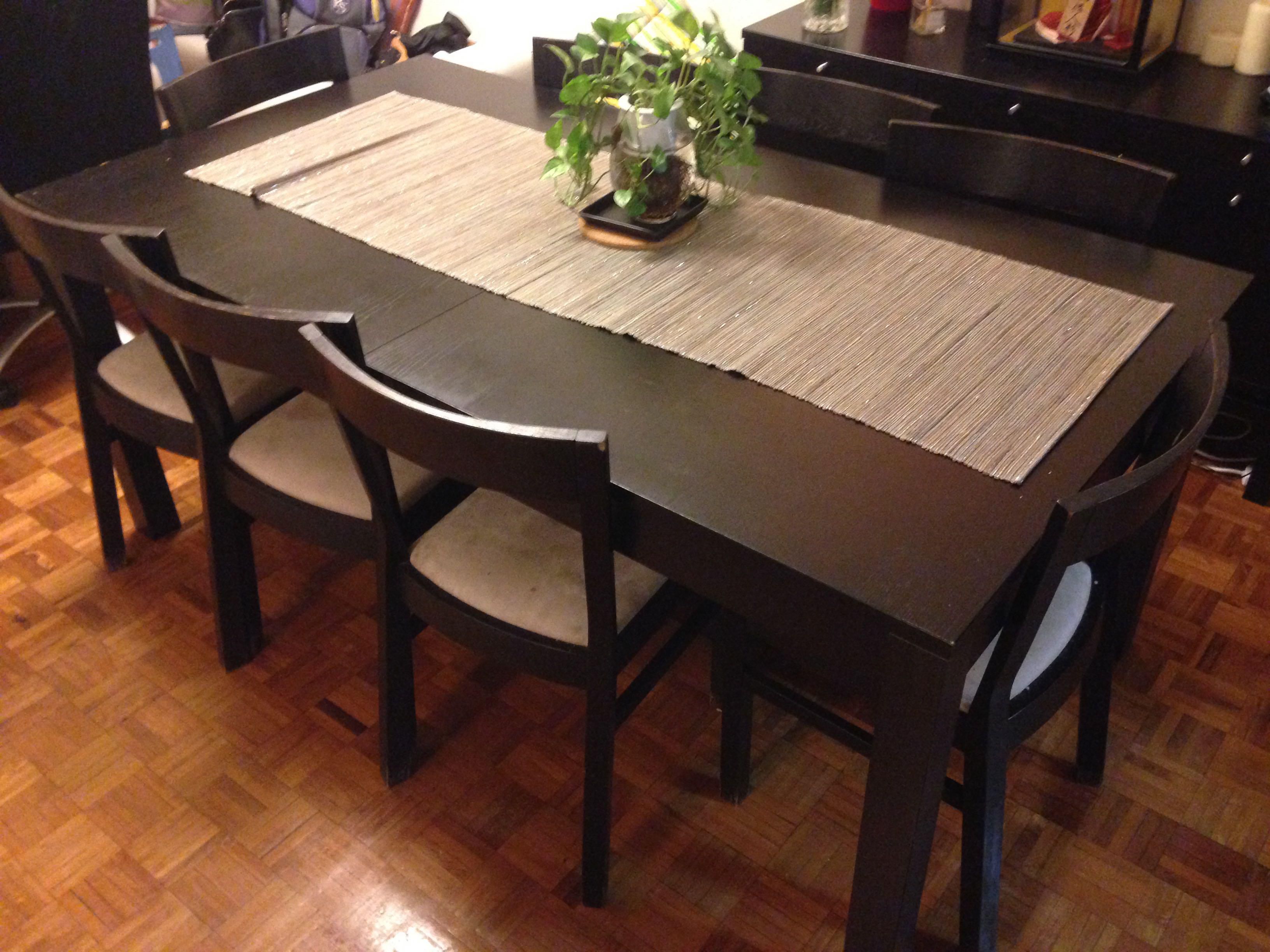Dining Table set Seats up to 8 Secondhand.hk