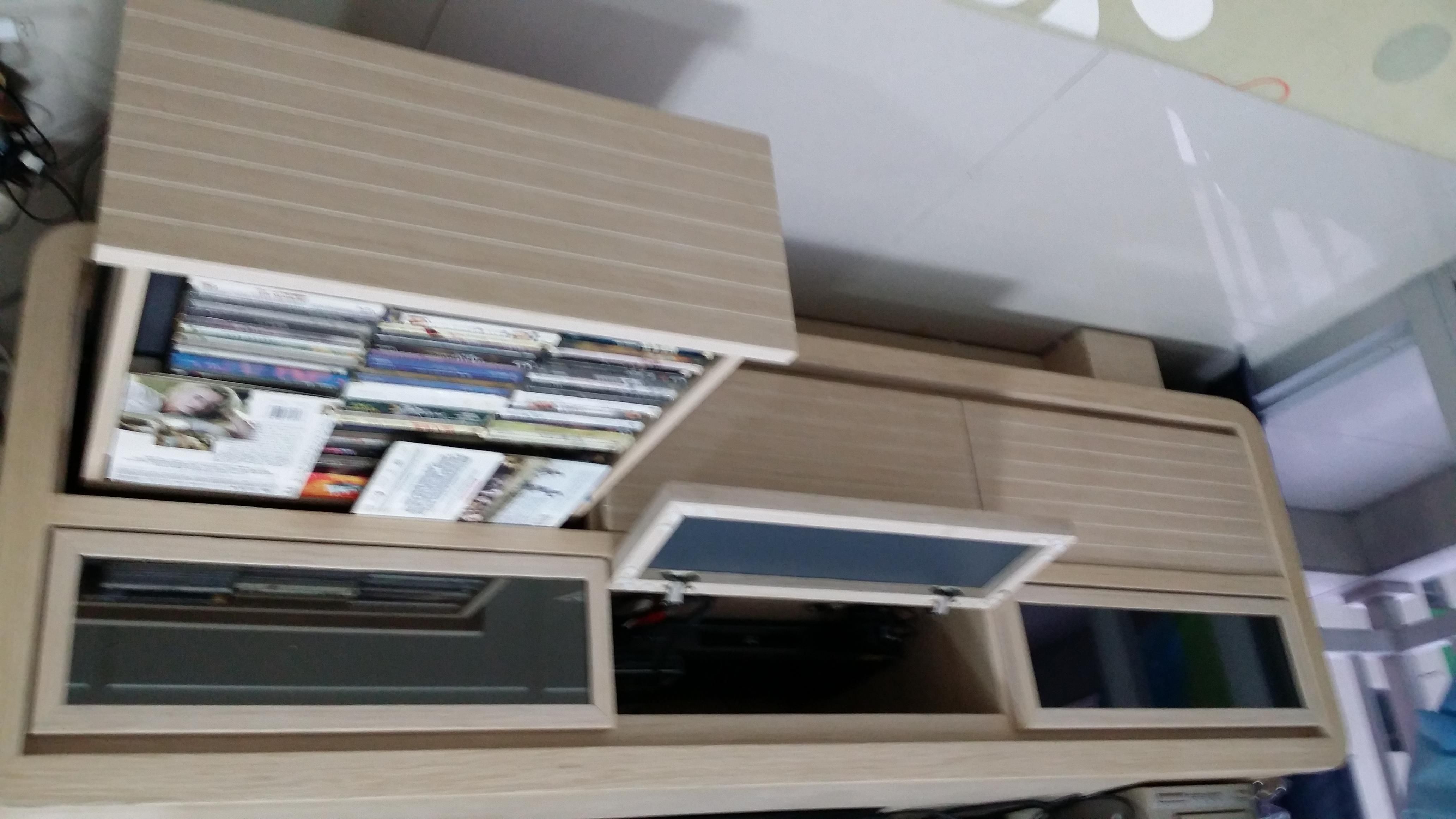 Several used furnitures for recycle and free Secondhand.hk