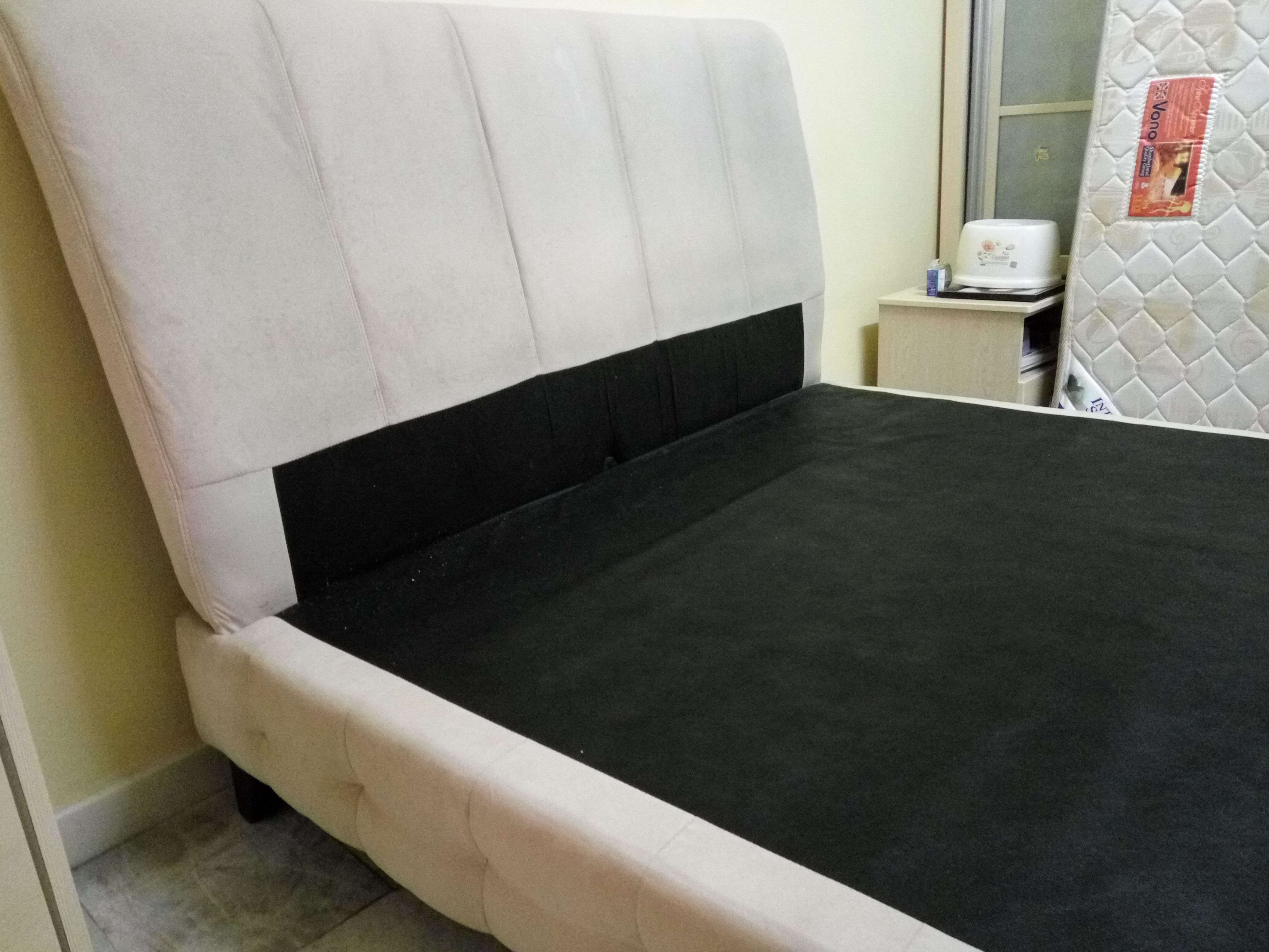 Bed frame of divan ( queen size ) Secondhand.my