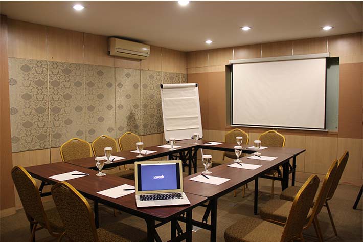 paket-meeting-di-favehotel-kelapa-gading,-flamboyan-room-2