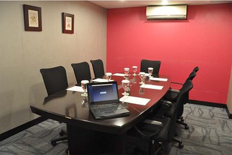 thumb-paket-meeting-di-favehotel-wahid-hasyim,-ruby-room-0
