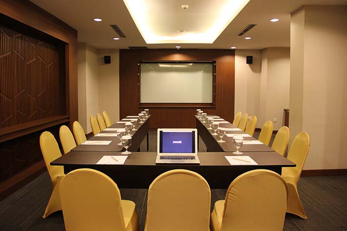 paket-meeting-di-aston-pluit-hotel-and-residence,-plumeria-room-1