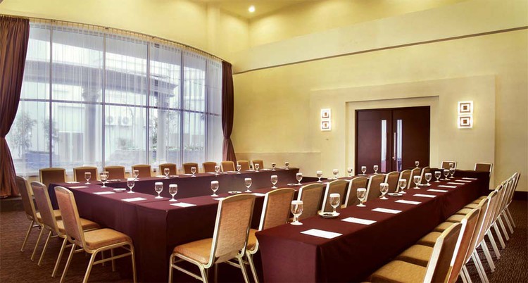 paket-meeting-di-aston-marina-ancol,-kemayoran-room-0