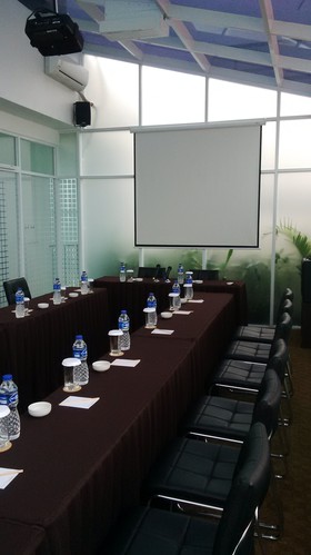 paket-meeting-di-v-hotel-jakarta,-sky-room-1