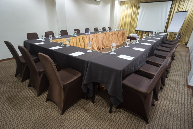 paket-meeting-di-blue-sky-pandurata-boutique-hotel,-sangata-room-0