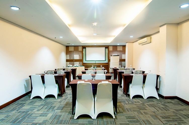 paket-meeting-di-ch-wahid-hasyim,-bougainville-room-0