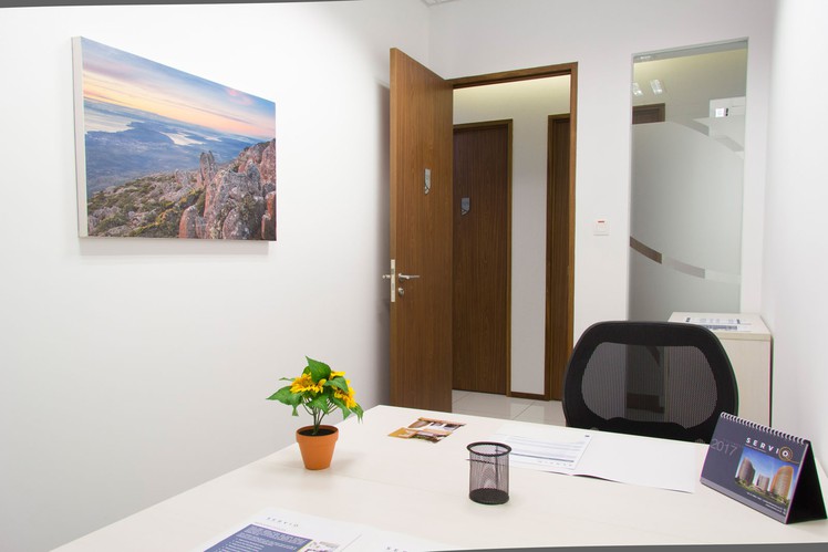 office-suite-137-(with-manager-room)-1-0