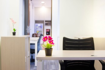 photo of Ruang Kantor 2 Orang di South Quarter 2 0