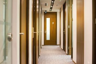 South Quarter, Ruang Kantor 3 Orang di South Quarter - 3