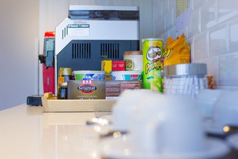 photo of Ruang Kantor 7 Orang di South Quarter 1 3