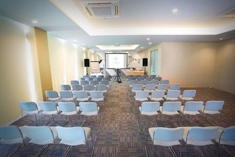 Cleo Business Hotel Jemursari, Cleo Business Hotel Jemursari, Jobs - 1