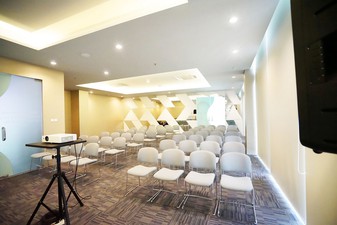 Cleo Business Hotel Jemursari, Cleo Business Hotel Jemursari, Jobs - 4