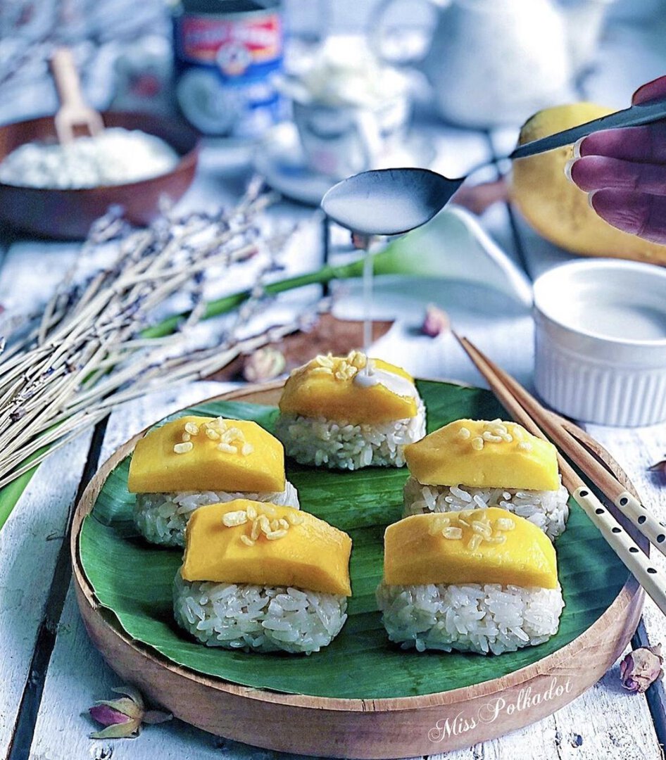 Mango sticky rice sushi YoRipe