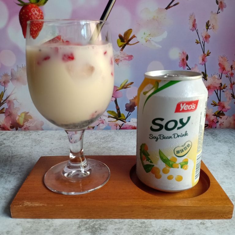 Strawberry Soy Bean Drink YoRipe