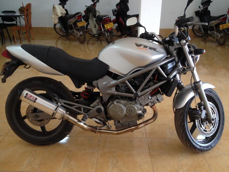 二手honda Vtr 250 出售于xaysetha Vientiane Capital Id 5297