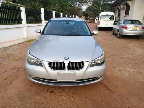 找到所有正在lao 出售的全新和二手的bmw 525i 轿车