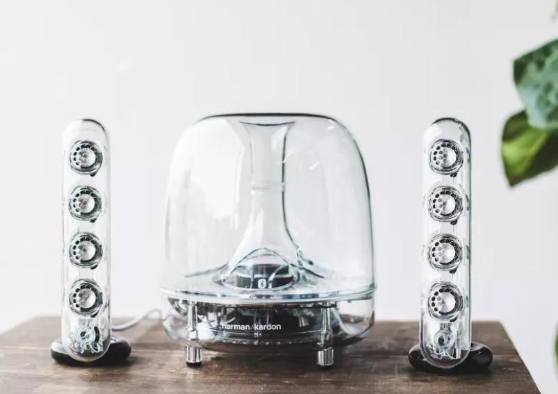 Harman Kardon Soundsticks 4 design