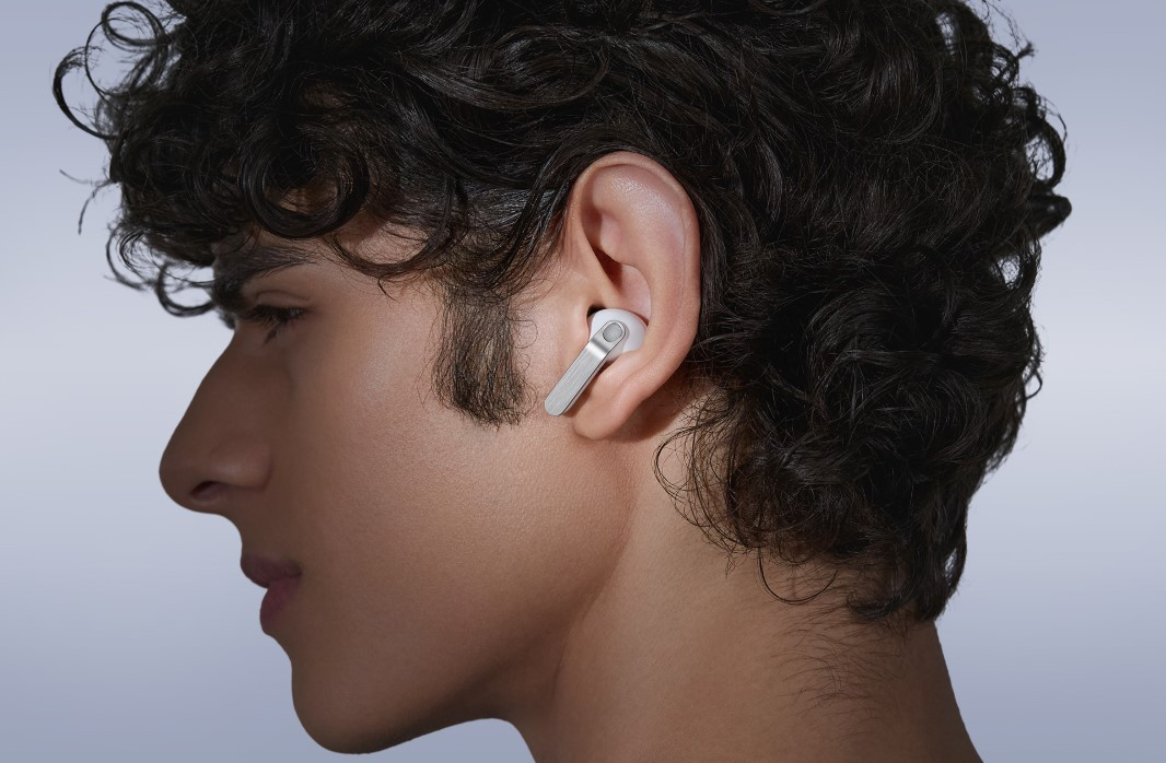 Samsung Galaxy Buds4 Pro Malaysia metal blade design