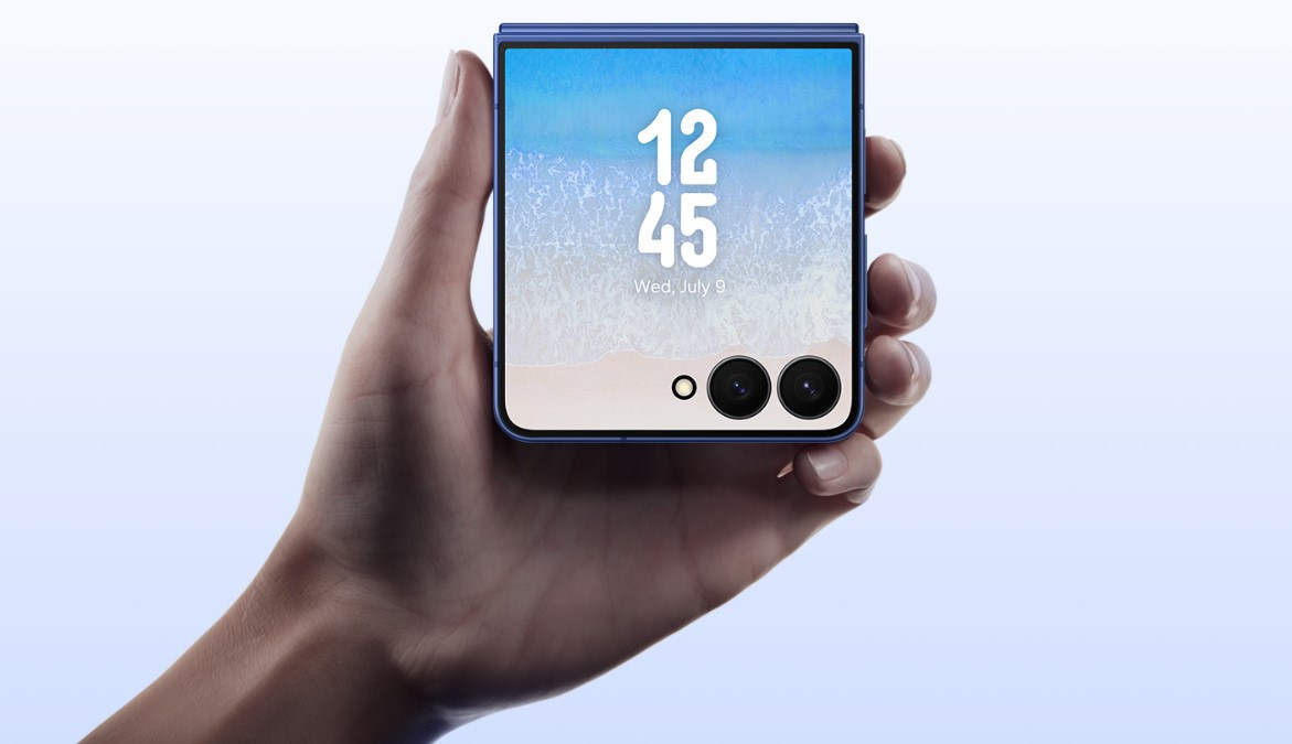 Samsung Galaxy Z Flip7 malaysia pocket size