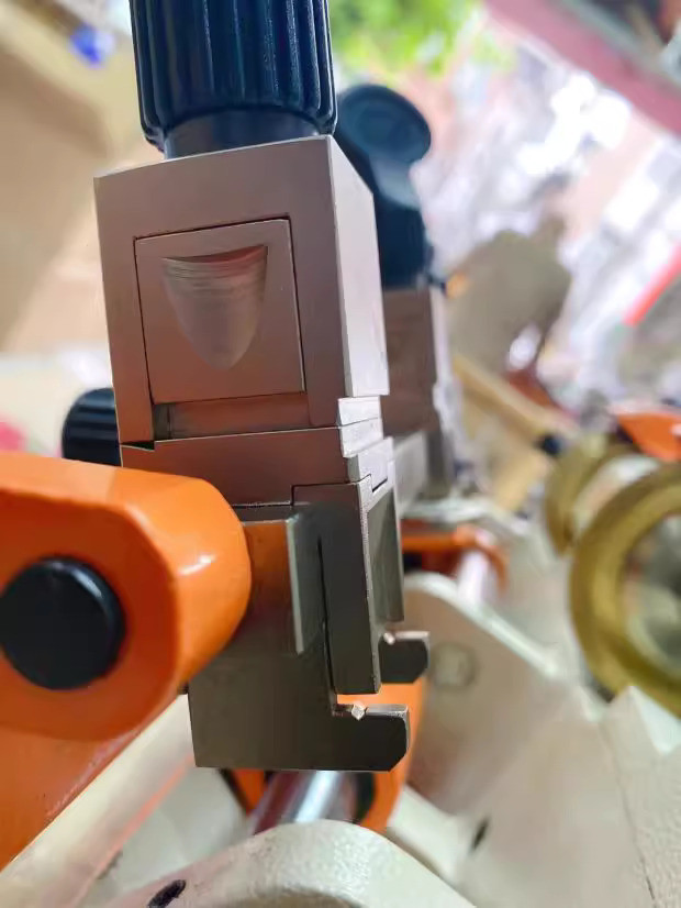 Wenxing 100F Key Cutting Machine Pepper Spray Malaysia Personal