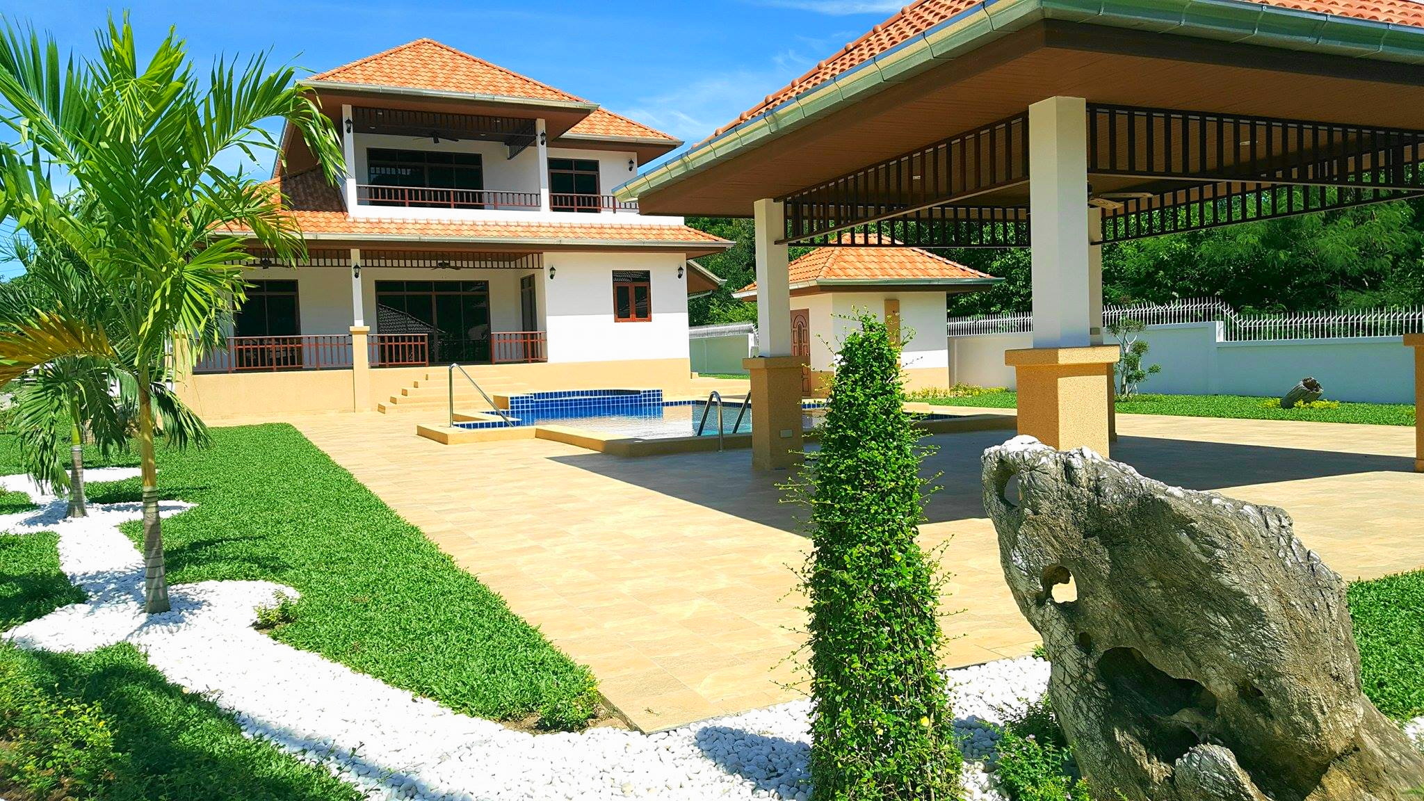 Villa Royale MVIII – F1